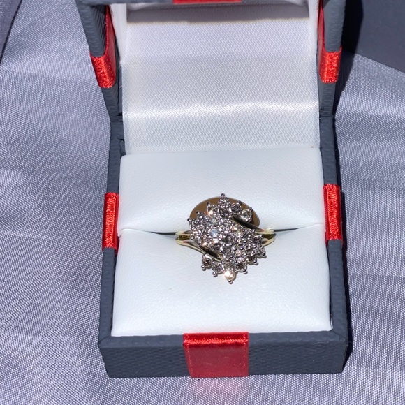 COPY - JC PENNEY-  1 CT. T.W. Genuine White Diamond
10K Gold Cluster Ring (Size… - Picture 4 of 5